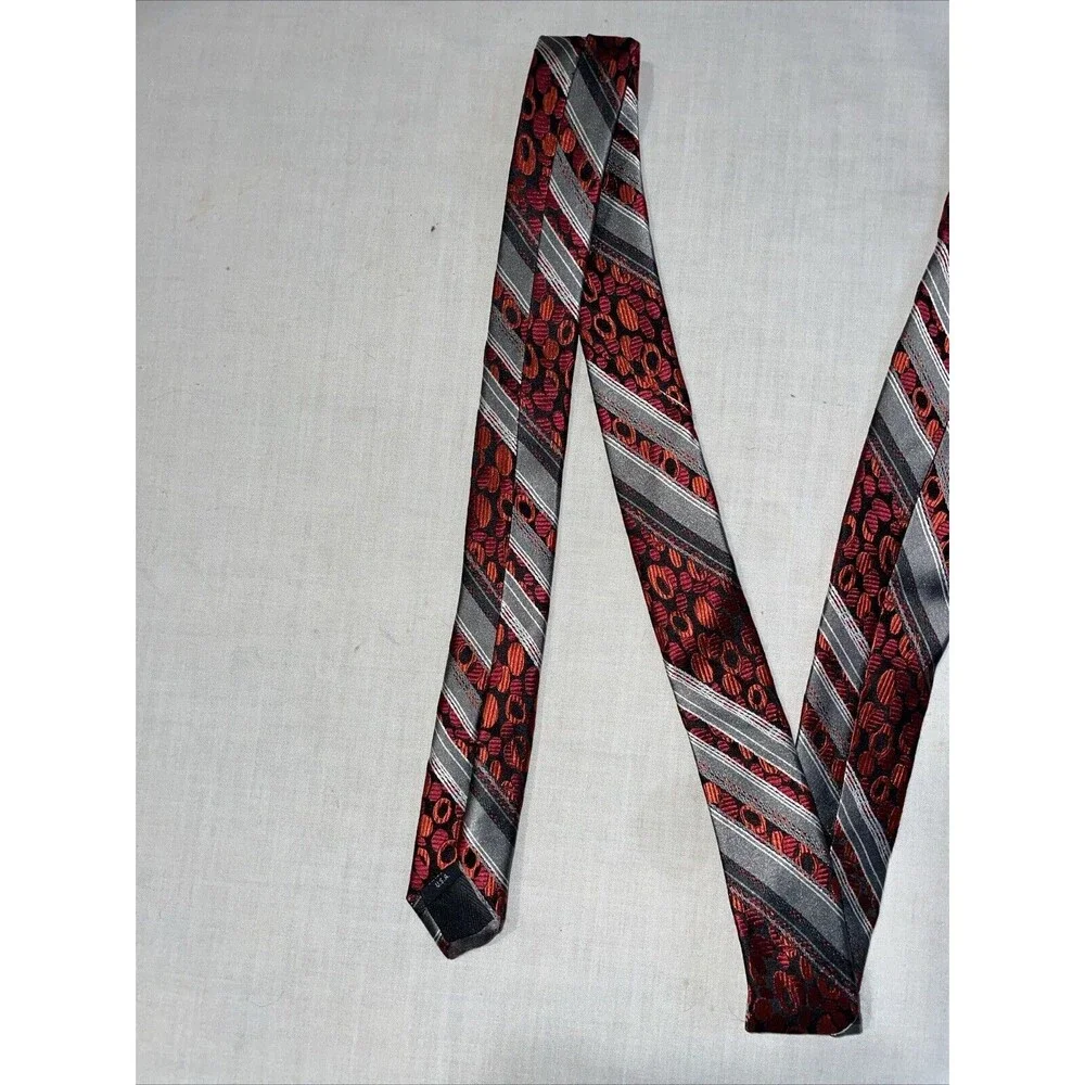 Desantis Collection Men’s Dress Tie Size 58” Red Gray Striped Business Formal